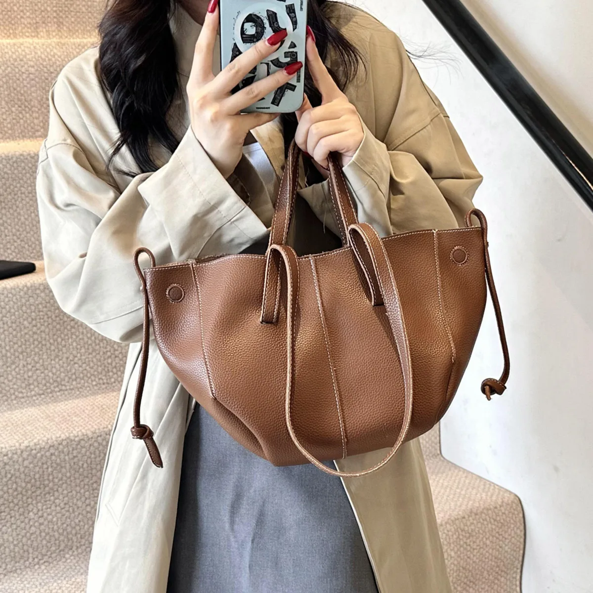 Women Leather Large Capacity Tote Bag Luxury Waterproof Handbag Commuting Shopping Travel Shoulder Backpack Fashion Bag