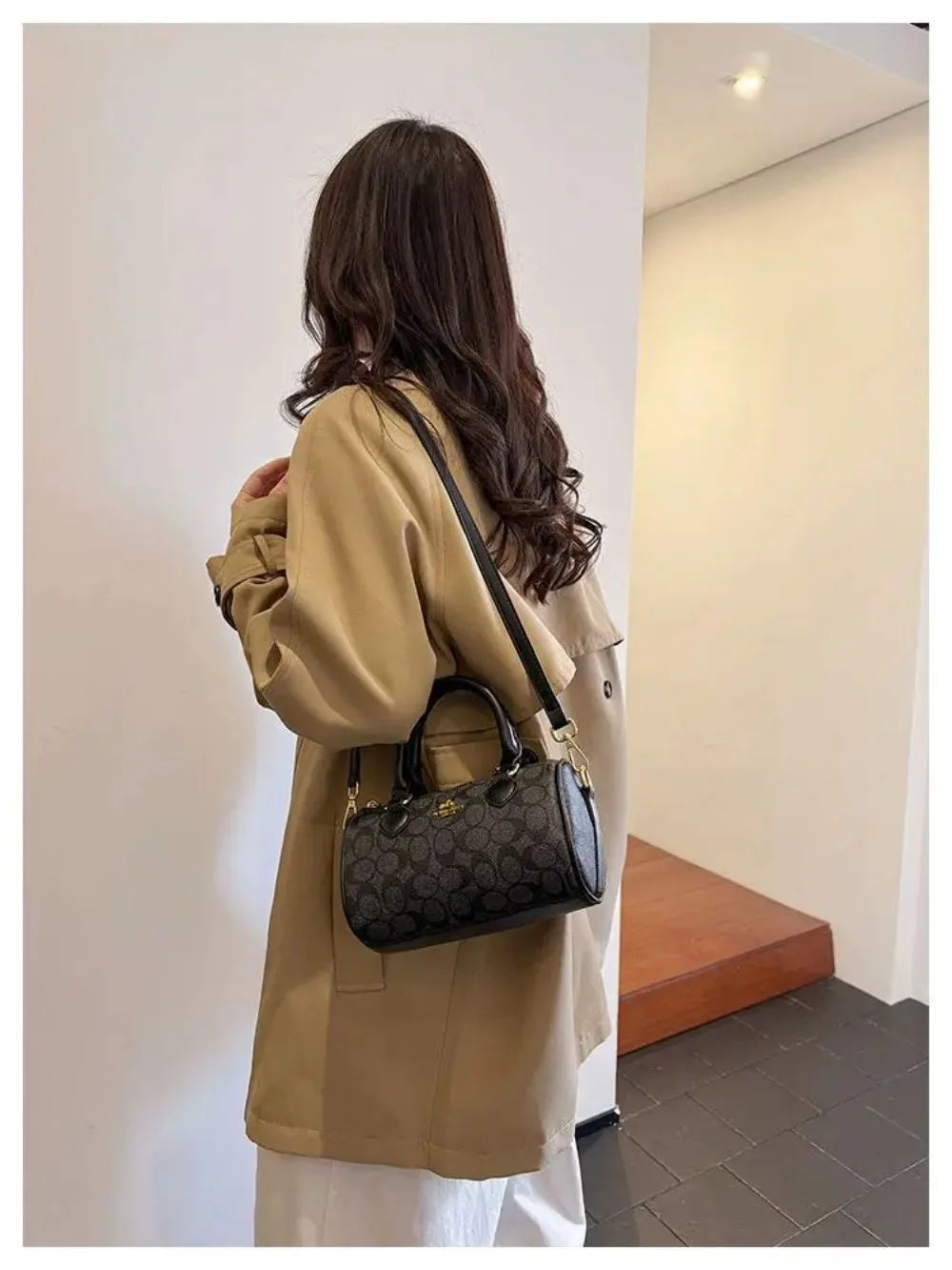 2026 Latest Fashion Lightweight Luxury Retro High-End Versatile Women's Single Shoulder Crossbody Bag, Mini Classic Pillow Bag