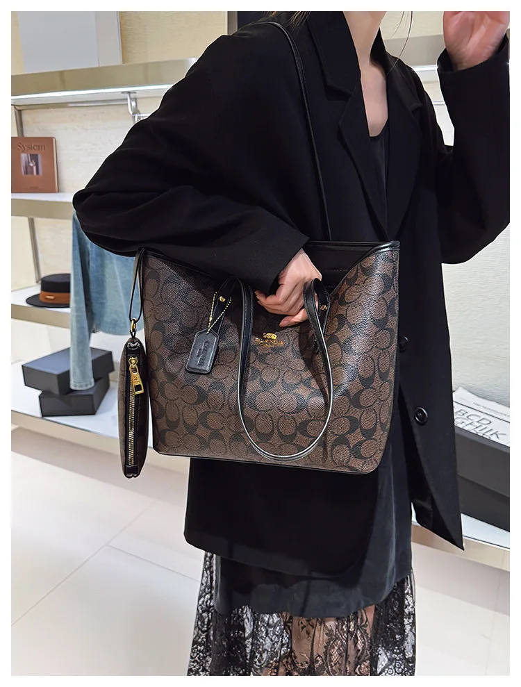 Women's Bag 2026 New high-quality printed tote bag, light luxury vintage shoulder bag, fashionable and elegant handbag