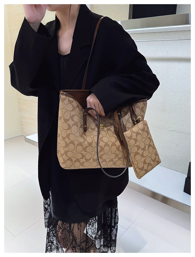 Women's Bag 2026 New high-quality printed tote bag, light luxury vintage shoulder bag, fashionable and elegant handbag