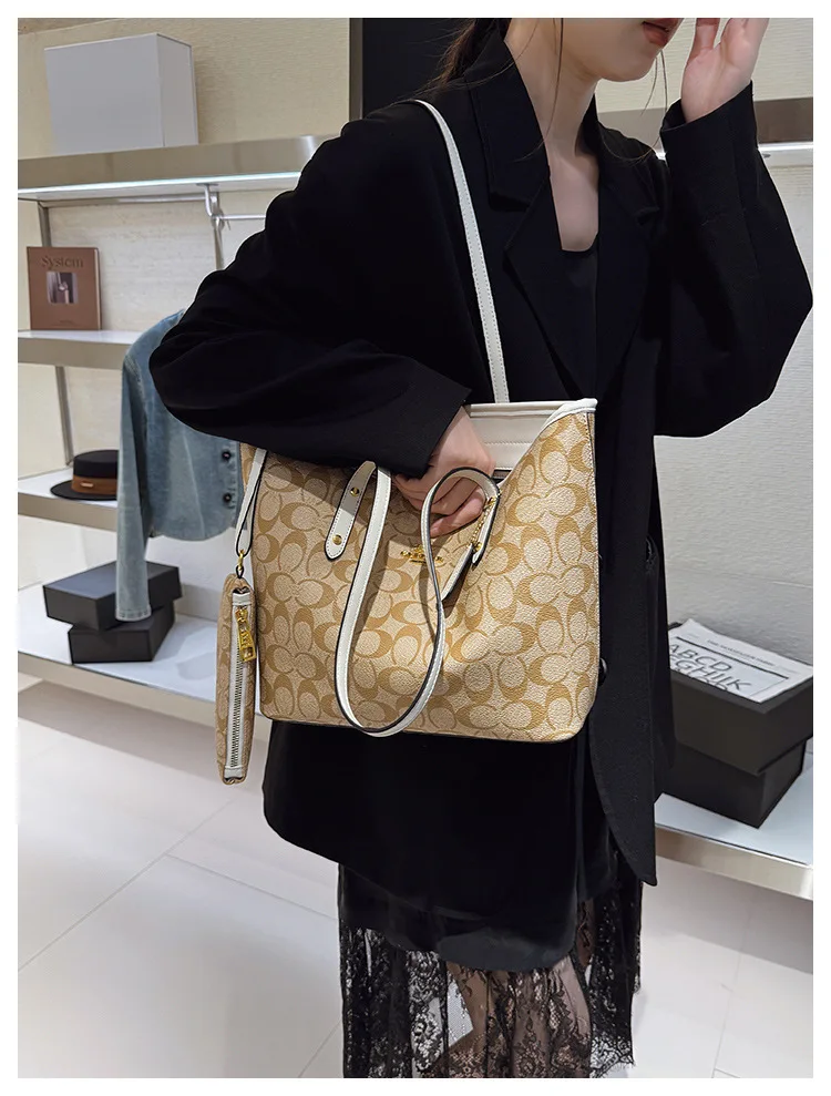 Women's Bag 2026 New high-quality printed tote bag, light luxury vintage shoulder bag, fashionable and elegant handbag