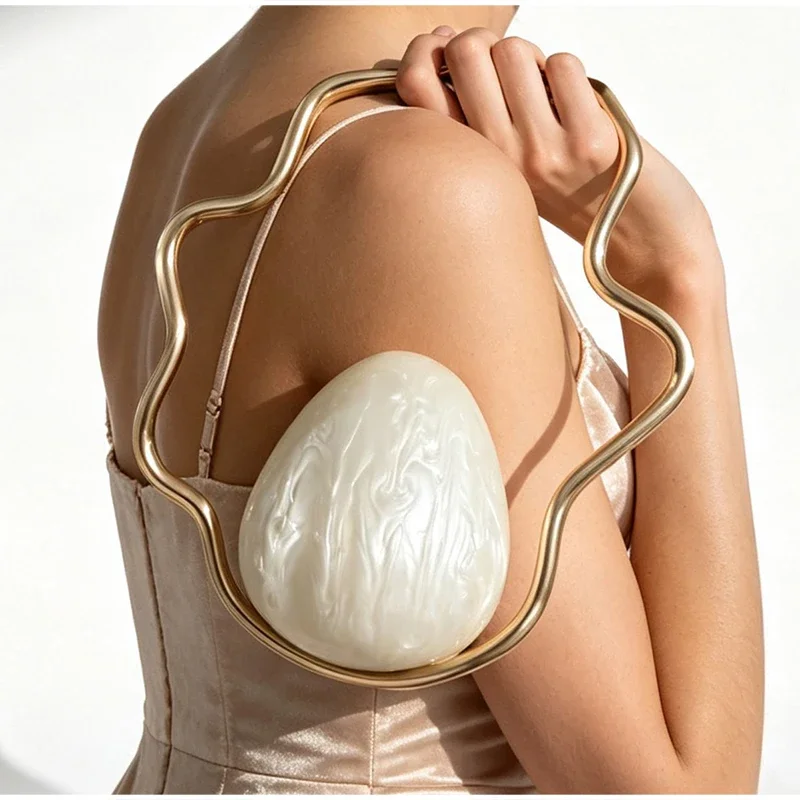 Egg Shape Wave Metal Ring Handle Evening Clutch Bag Fashion Banquet Party Handbag Elegant Wedding Purse Designer Chic Wristlet