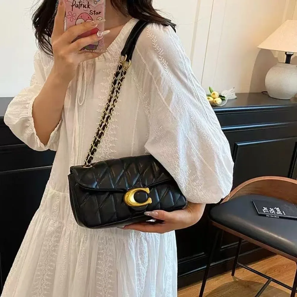 Premium Leather Wallet with Retro Design Shoulder Bag, Luxurious Women's Crossbody Bag with Adjustable Shoulder Strap
