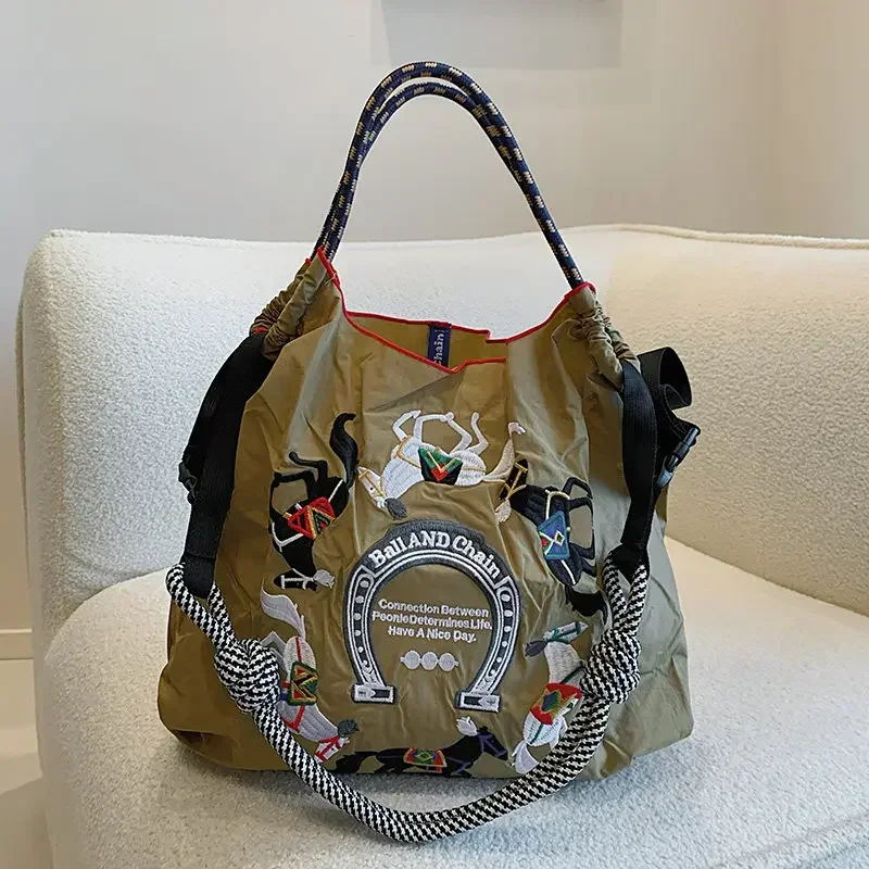 Women's embroidered nylon tote bag Large capacity messenger bag Women's casual commuter shopping bag