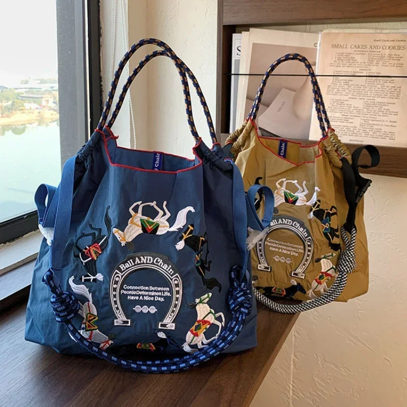 Women's embroidered nylon tote bag Large capacity messenger bag Women's casual commuter shopping bag