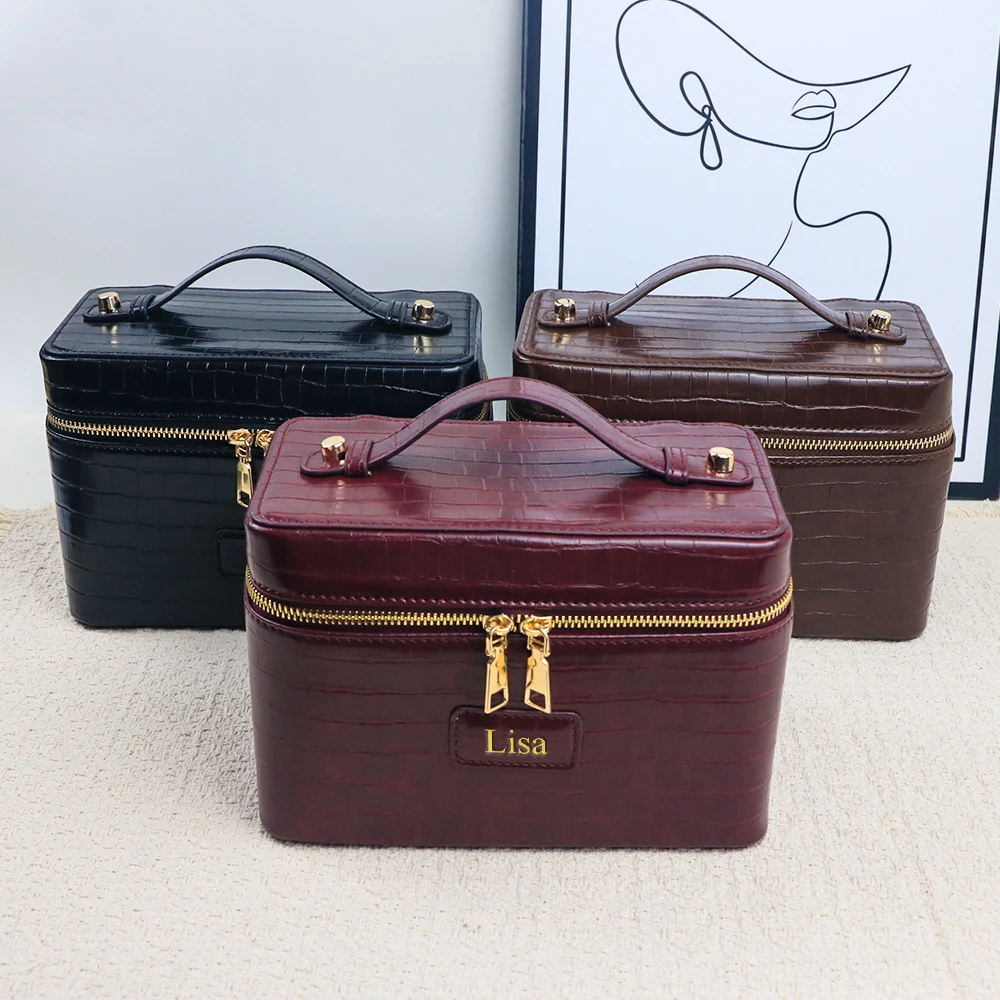 Customized Name PU Leather Crocodile-Patterned Multi-Zone Storage Large Capacity Portable Travel Handbag Makeup Bag Toiletry Bag