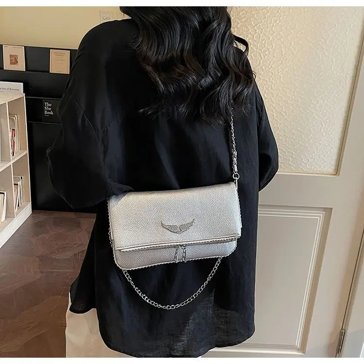 New French Classic Fashion Versatile Chain Inlaid Diamond Crossshoulder Single Shoulder Crossshoulder Wings Female PU Bag