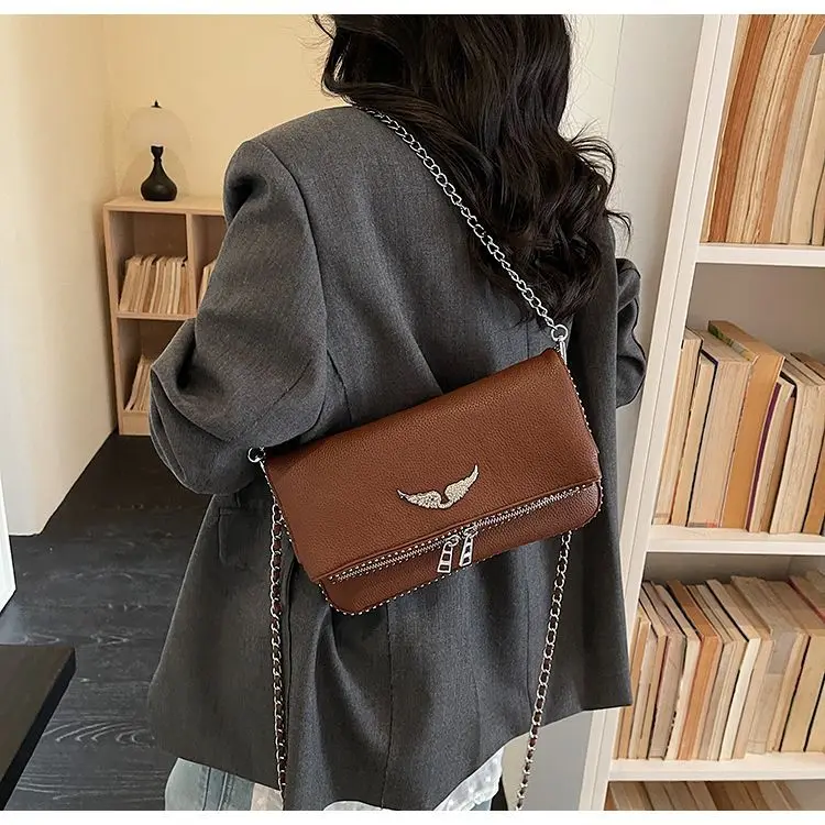 New French Classic Fashion Versatile Chain Inlaid Diamond Crossshoulder Single Shoulder Crossshoulder Wings Female PU Bag