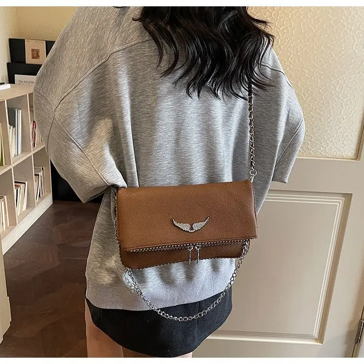 New French Classic Fashion Versatile Chain Inlaid Diamond Crossshoulder Single Shoulder Crossshoulder Wings Female PU Bag