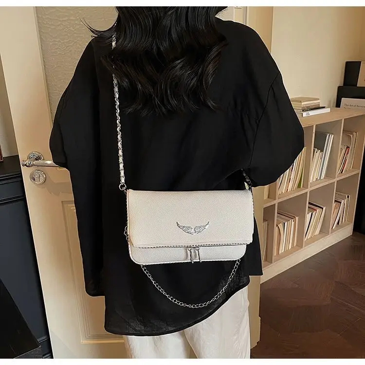 New French Classic Fashion Versatile Chain Inlaid Diamond Crossshoulder Single Shoulder Crossshoulder Wings Female PU Bag