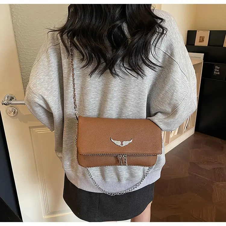 New French Classic Fashion Versatile Chain Inlaid Diamond Crossshoulder Single Shoulder Crossshoulder Wings Female PU Bag