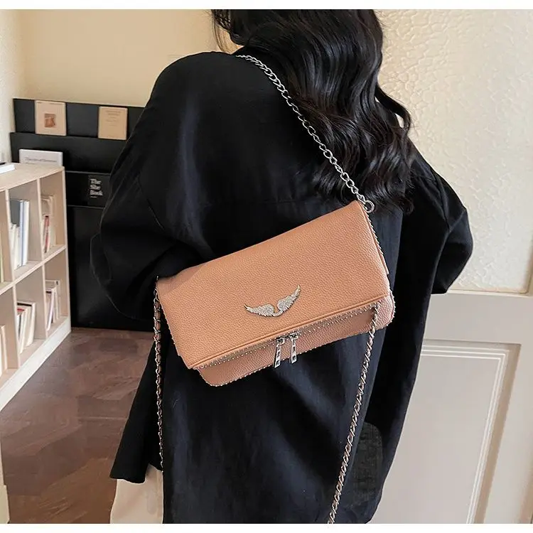 New French Classic Fashion Versatile Chain Inlaid Diamond Crossshoulder Single Shoulder Crossshoulder Wings Female PU Bag
