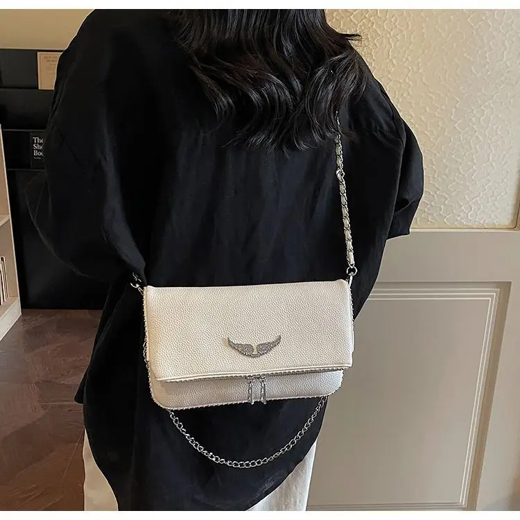 New French Classic Fashion Versatile Chain Inlaid Diamond Crossshoulder Single Shoulder Crossshoulder Wings Female PU Bag