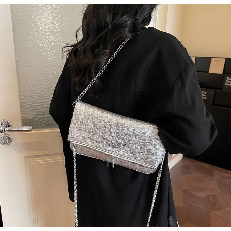 New French Classic Fashion Versatile Chain Inlaid Diamond Crossshoulder Single Shoulder Crossshoulder Wings Female PU Bag