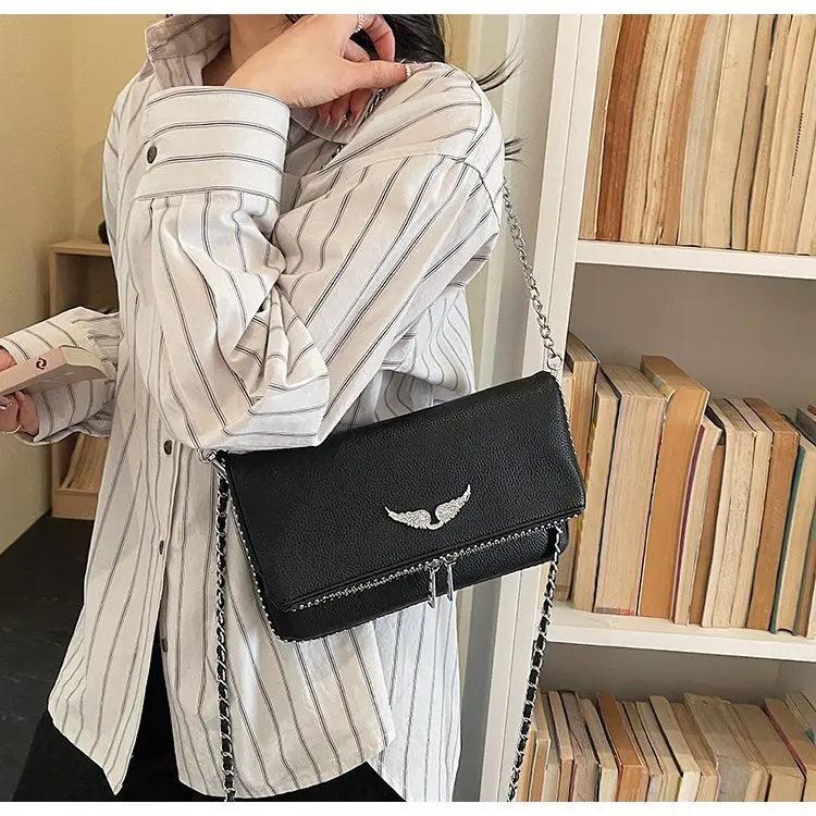 New French Classic Fashion Versatile Chain Inlaid Diamond Crossshoulder Single Shoulder Crossshoulder Wings Female PU Bag