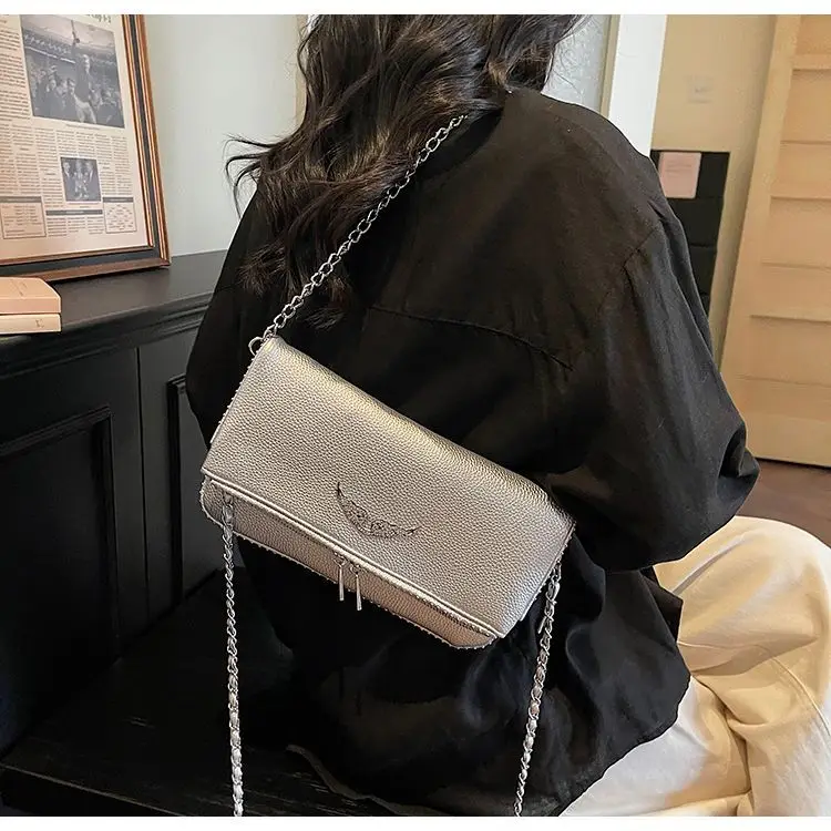 New French Classic Fashion Versatile Chain Inlaid Diamond Crossshoulder Single Shoulder Crossshoulder Wings Female PU Bag