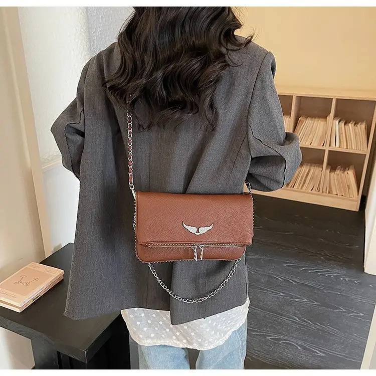 New French Classic Fashion Versatile Chain Inlaid Diamond Crossshoulder Single Shoulder Crossshoulder Wings Female PU Bag
