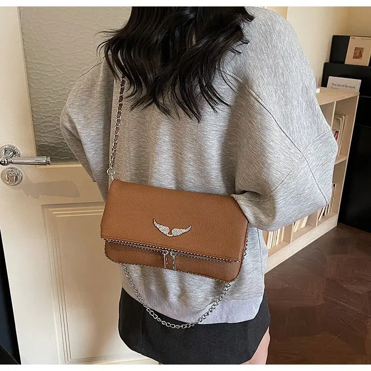 New French Classic Fashion Versatile Chain Inlaid Diamond Crossshoulder Single Shoulder Crossshoulder Wings Female PU Bag
