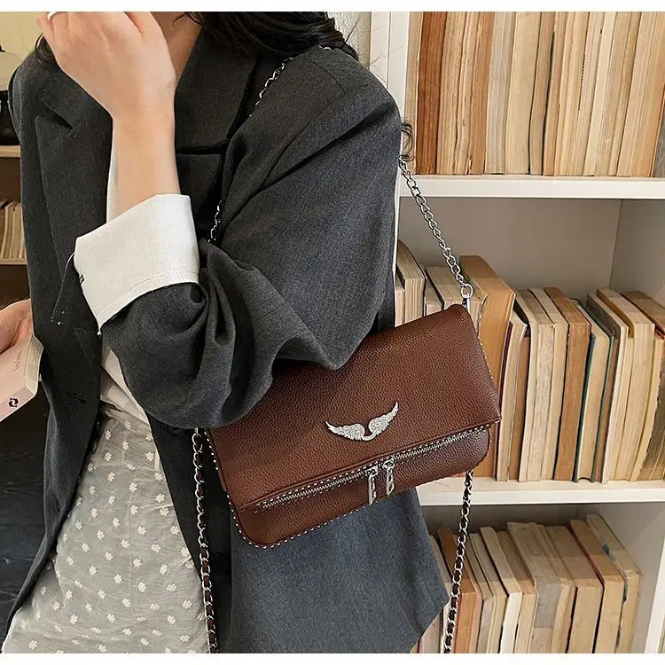 New French Classic Fashion Versatile Chain Inlaid Diamond Crossshoulder Single Shoulder Crossshoulder Wings Female PU Bag