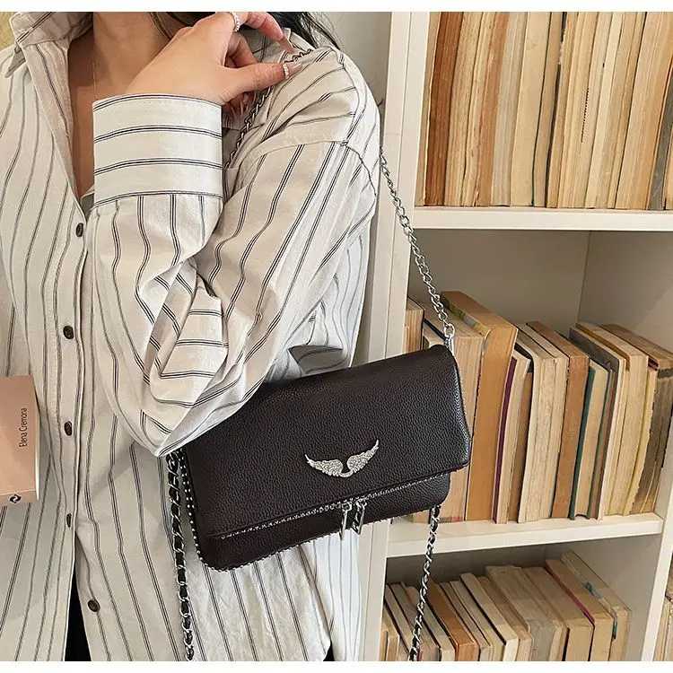 New French Classic Fashion Versatile Chain Inlaid Diamond Crossshoulder Single Shoulder Crossshoulder Wings Female PU Bag
