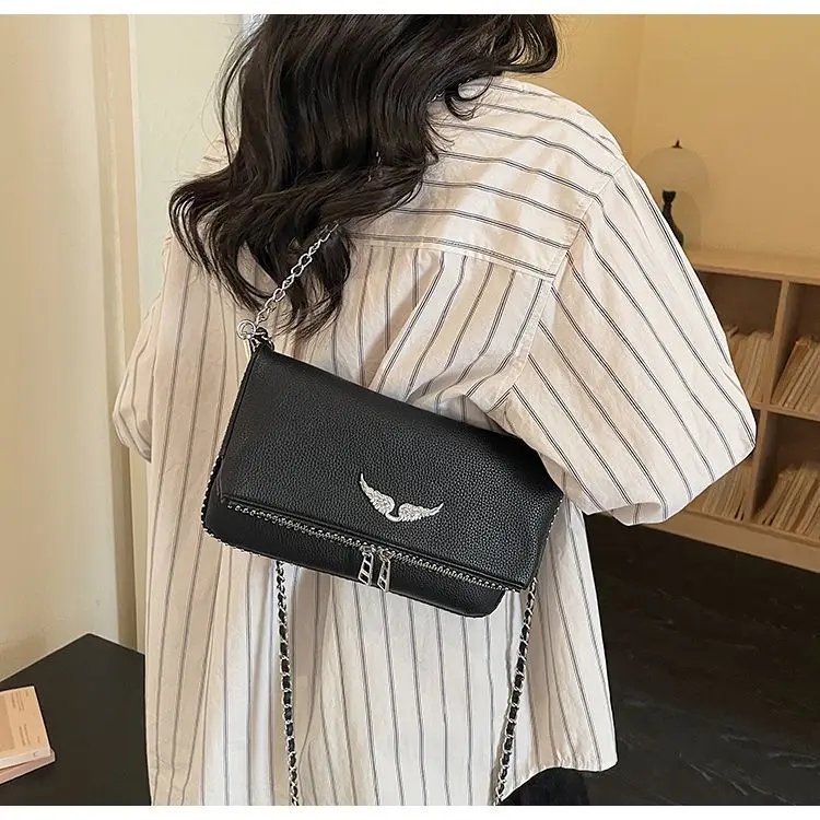New French Classic Fashion Versatile Chain Inlaid Diamond Crossshoulder Single Shoulder Crossshoulder Wings Female PU Bag
