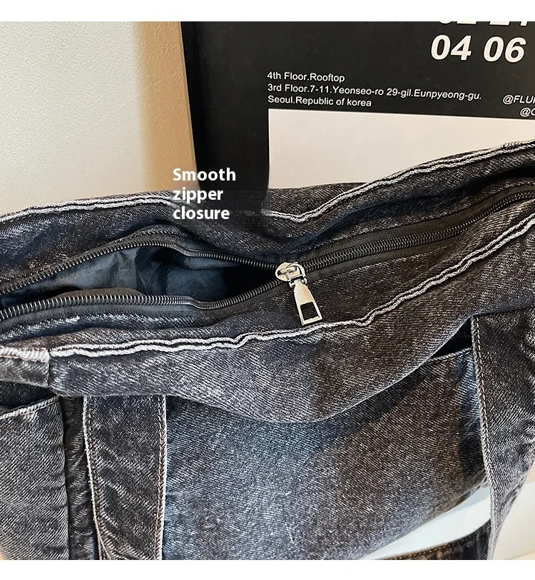 Denim Shoulder Bag Women Designer Mother Pack Large Capacity Luxury Crossbody Tote Bag Casual Jeans Handbag Multi-pocket Handbag