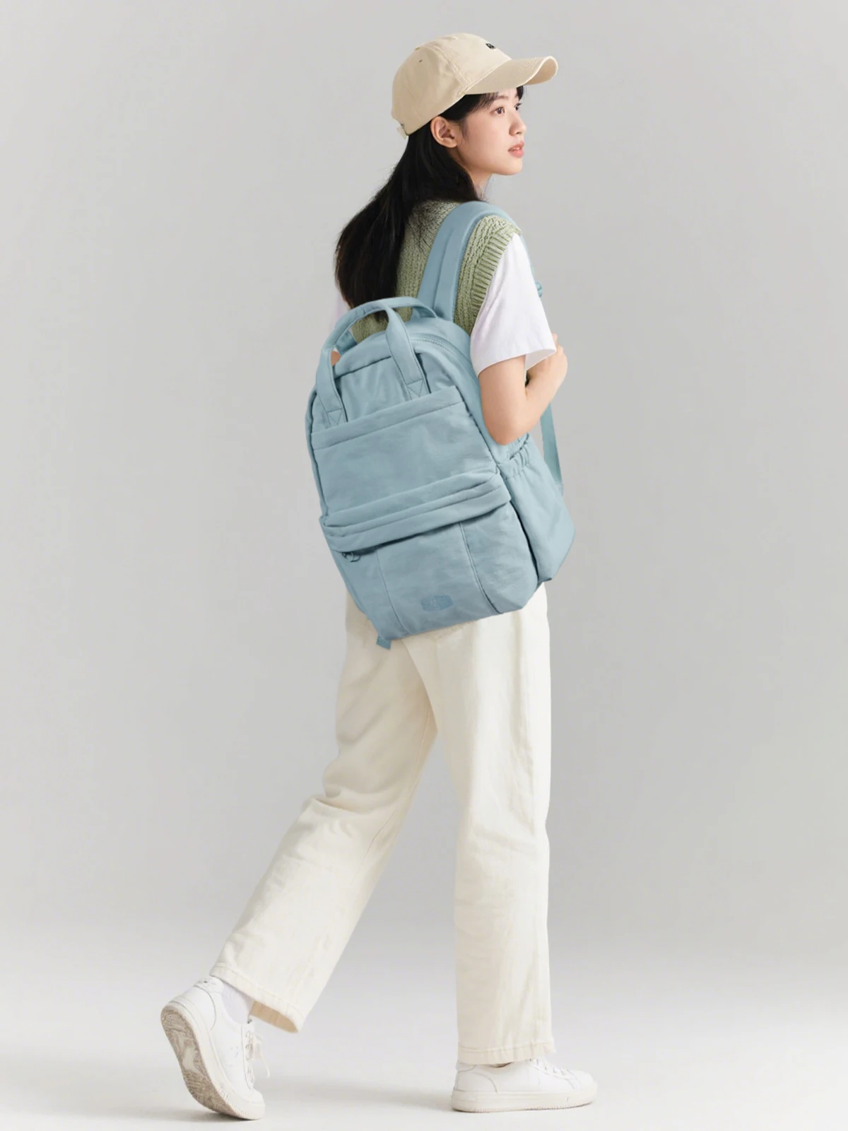 BAGSMART Women's Backpack Large Capacity Laptop Travel Outdoor Carry on Luggage Bag Lightweight School Backpacks for Girl
