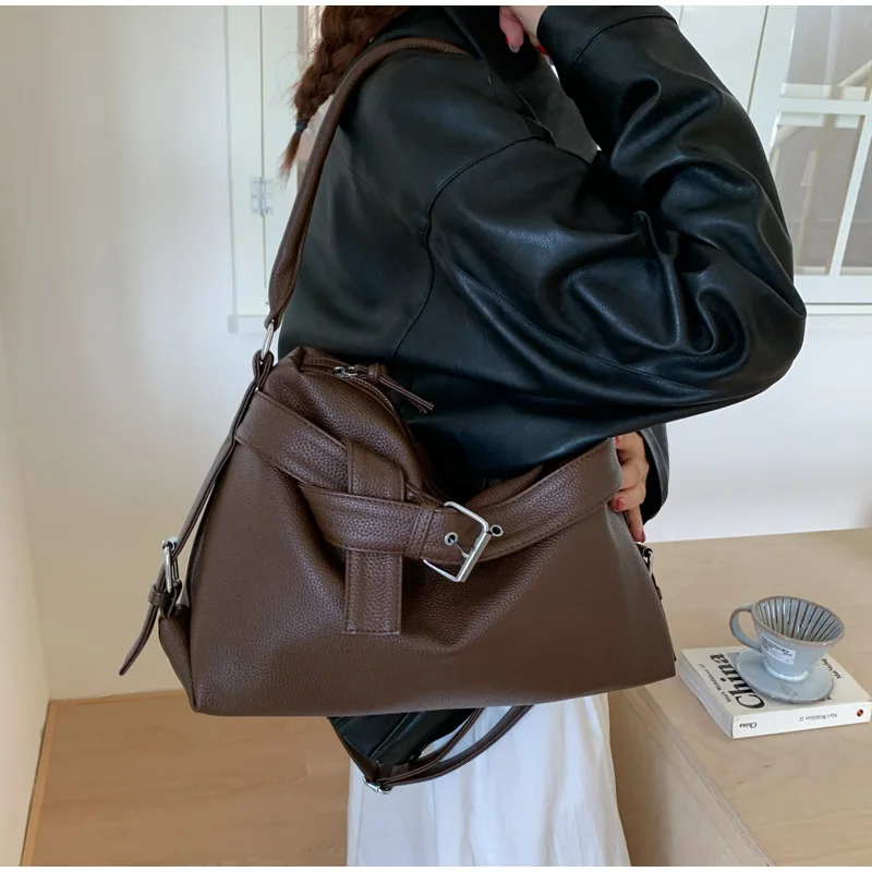 Large Capacity Soft Leather Tote Bag Fashion Belt Buckle Handbag New Shoulder Messenger Bag Retro Hot Girl Motorcycle Bag