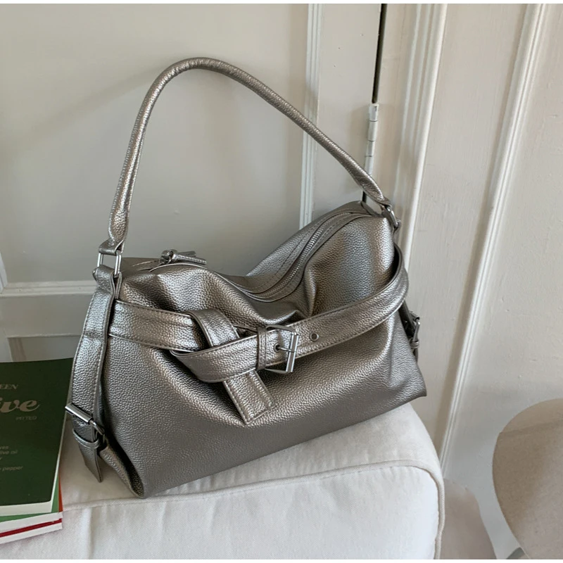 Large Capacity Soft Leather Tote Bag Fashion Belt Buckle Handbag New Shoulder Messenger Bag Retro Hot Girl Motorcycle Bag