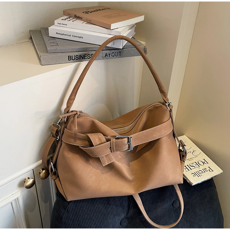 Large Capacity Soft Leather Tote Bag Fashion Belt Buckle Handbag New Shoulder Messenger Bag Retro Hot Girl Motorcycle Bag
