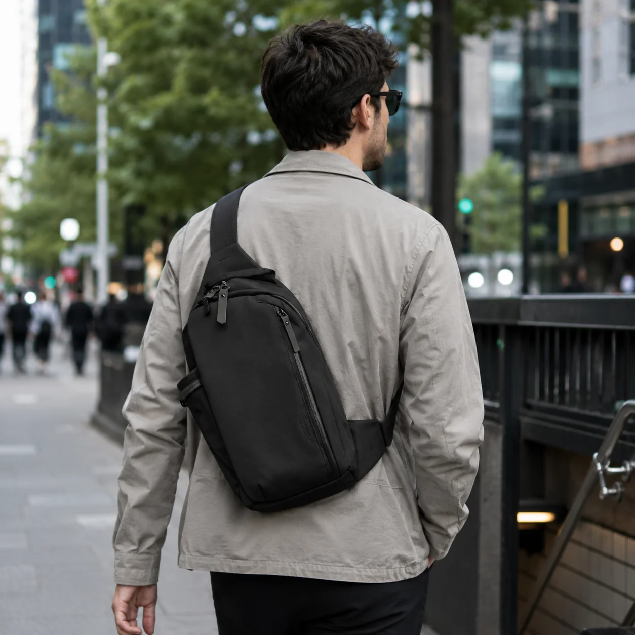 Outdoor Crossbody Bag Fashion Chest Bag For Men Sling Backpack Sports Shoulder Bag With Water Bottle Pocket Fits 11" Tablet
