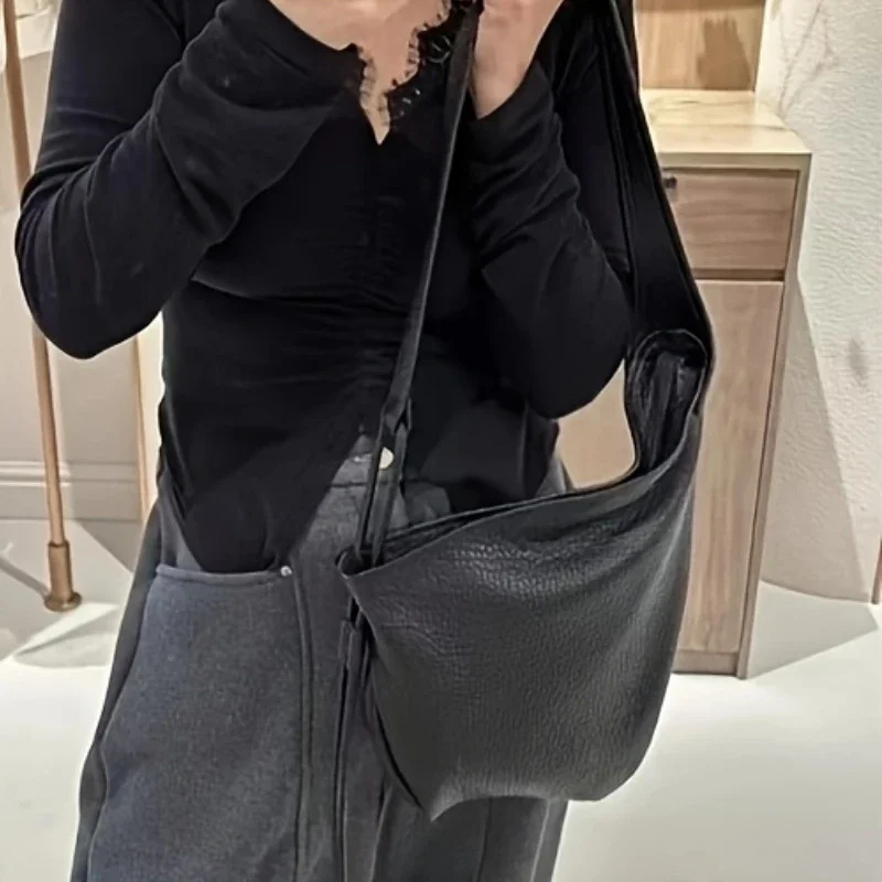 2025 New Bubble Horn Tote Bag - Minimalist Black Crossbody Shoulder Bag with Zipper Closure, Everyday Casual & Professional Use