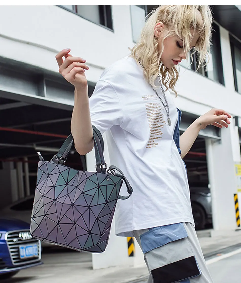 Luminous Bag Sequins Geometric Bags for Women 2024 Quilted Shoulder Bags Laser Plain Folding Female Handbags Bolsa Feminina