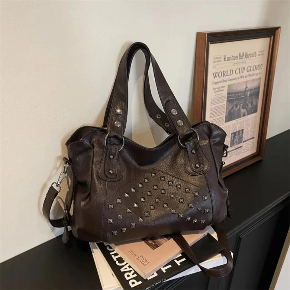 Rivet Punk Large Capacity Handbags Top Quality Sturdy Soft Leather Casual Tote Bag Shoulder Crossbody Bags Daily Commute Travel