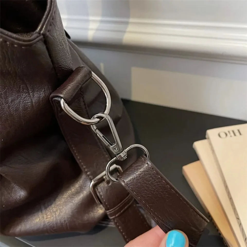Rivet Punk Large Capacity Handbags Top Quality Sturdy Soft Leather Casual Tote Bag Shoulder Crossbody Bags Daily Commute Travel