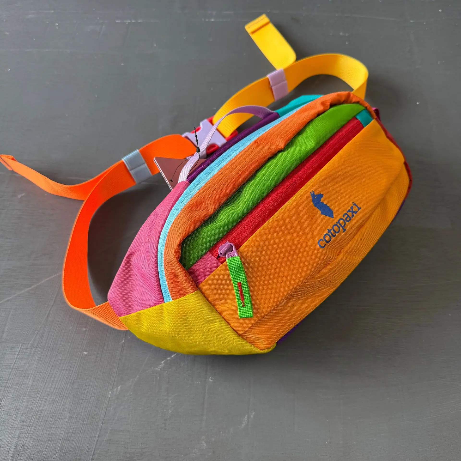2026 New Dopamine Style 3L Sports Chest Bag Unisex High Quality Shoulder Bag Crossbody Bag Lightweight Outdoor Running Cycling