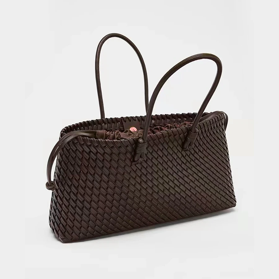 New niche Commuting Woven Hand-Held Shoulder Bag, Fashionable and Versatile, Super Large Capacity Tote Bag
