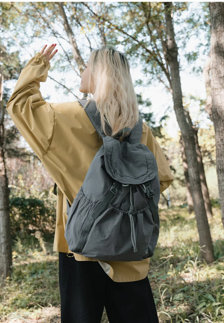 Fashionable Casual Drawstring Backpack for Women 2025 Fashion Large Capacity Lightweight Pleated Backpack for Outdoor Travel