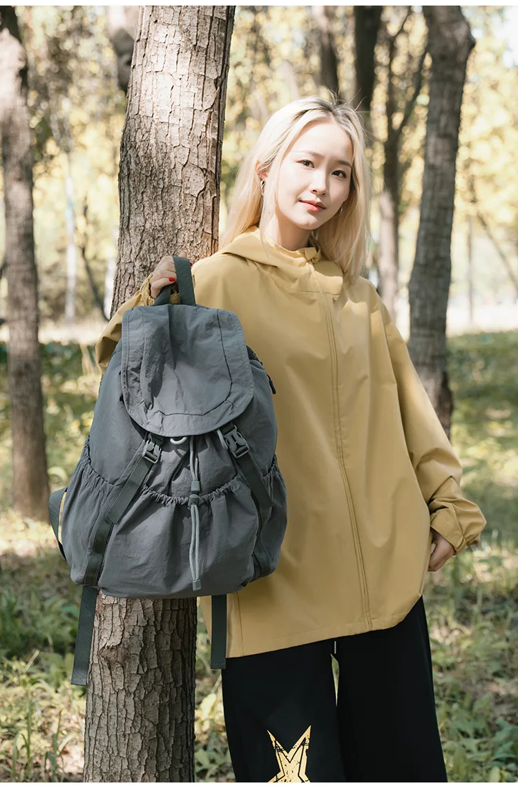 Fashionable Casual Drawstring Backpack for Women 2025 Fashion Large Capacity Lightweight Pleated Backpack for Outdoor Travel