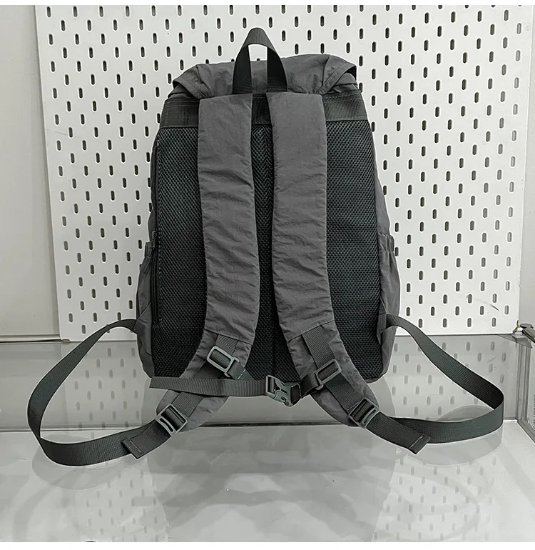 Fashionable Casual Drawstring Backpack for Women 2025 Fashion Large Capacity Lightweight Pleated Backpack for Outdoor Travel