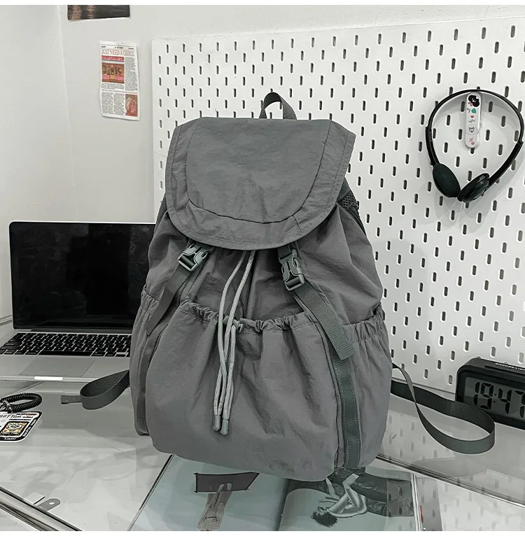 Fashionable Casual Drawstring Backpack for Women 2025 Fashion Large Capacity Lightweight Pleated Backpack for Outdoor Travel