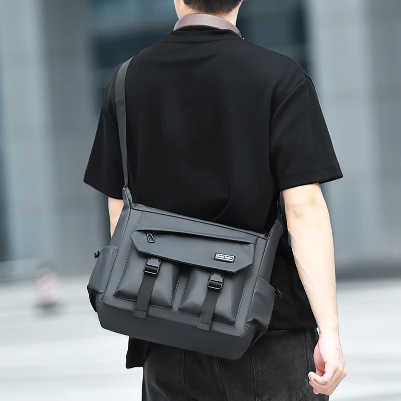 Fashionable Men's Shoulder Bag Multi Layer Mailman Bag Business Travel Crossbody Bag Suitable for Daily Commuting Business