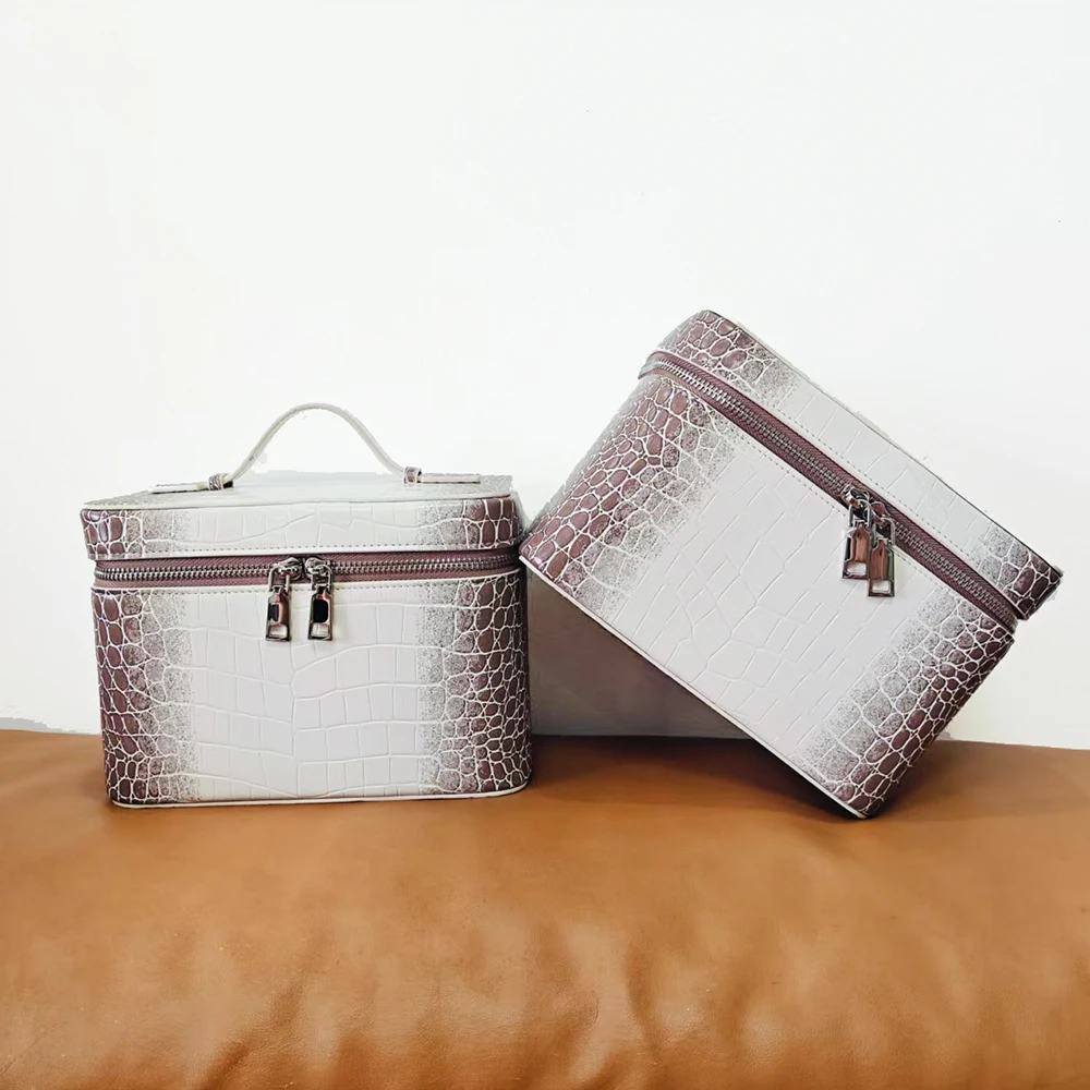 High Quality Crocodile Pattern Women Makeup Bag Custom Name Large Capacity Alligator PU Leather Travel Portable Cosmetic Box