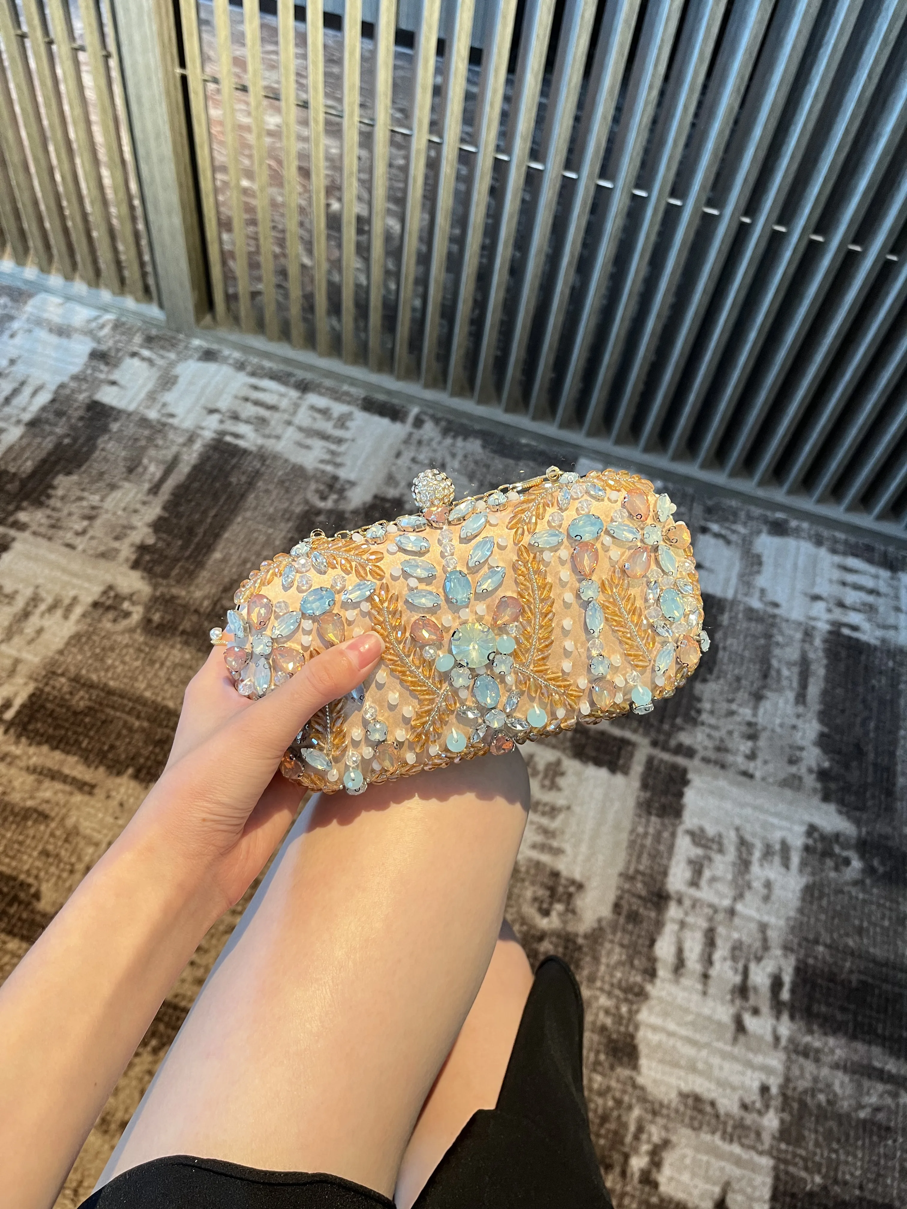 Women's Bridal Clutch Evening Bag Crystal Handbag with Chain Shoulder Strap for Party Wedding Female Fashion Accessory
