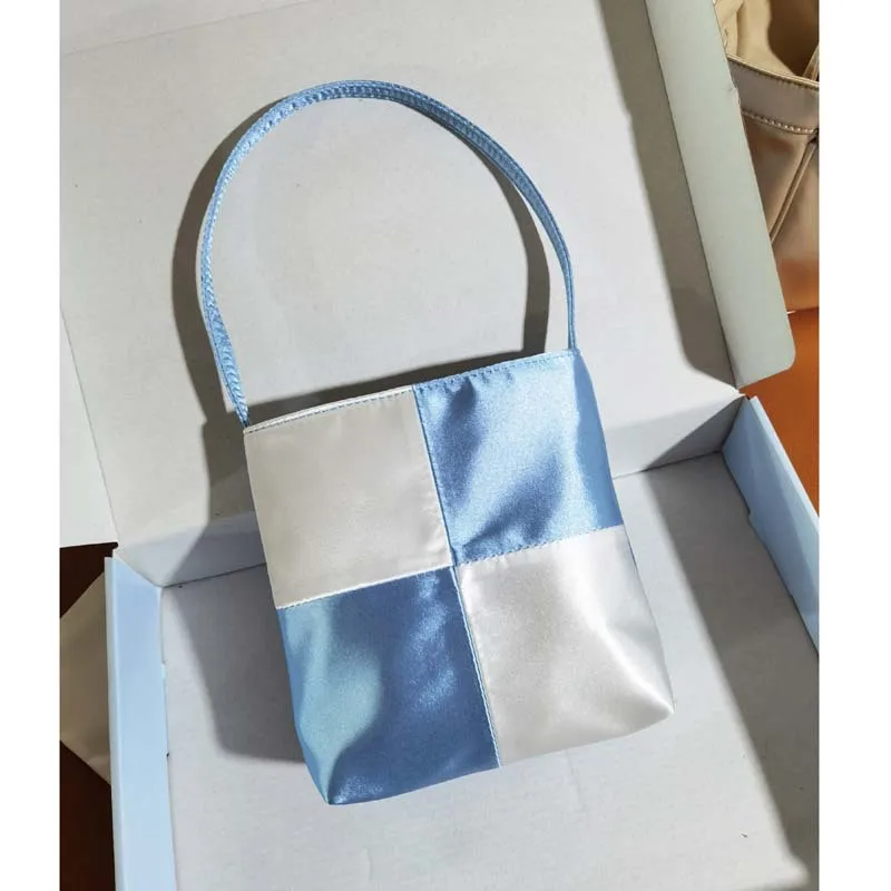 Ins Famous Fashion Silk Satin Handbag Mobile Phone Purse Women's Small Square Tote Bag Lluxury Color Underarm Bag for Party