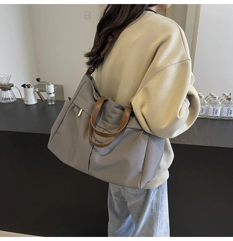 Stylish Women's Nylon Tote Bag Large Capacity Multiple Pockets Lightweight Casual Shoulder Bag for Daily Commute Shopping