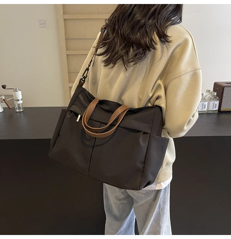 Stylish Women's Nylon Tote Bag Large Capacity Multiple Pockets Lightweight Casual Shoulder Bag for Daily Commute Shopping