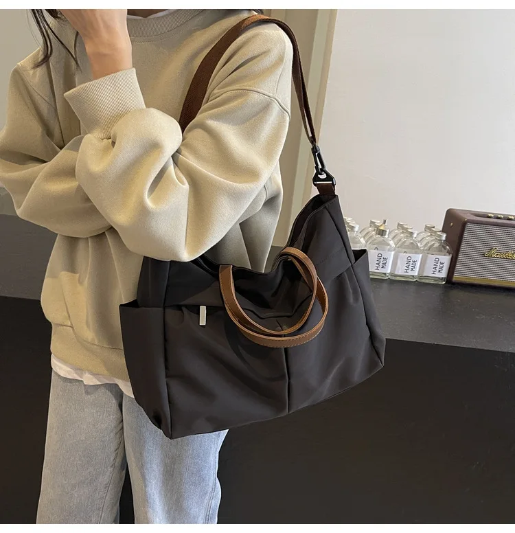 Stylish Women's Nylon Tote Bag Large Capacity Multiple Pockets Lightweight Casual Shoulder Bag for Daily Commute Shopping