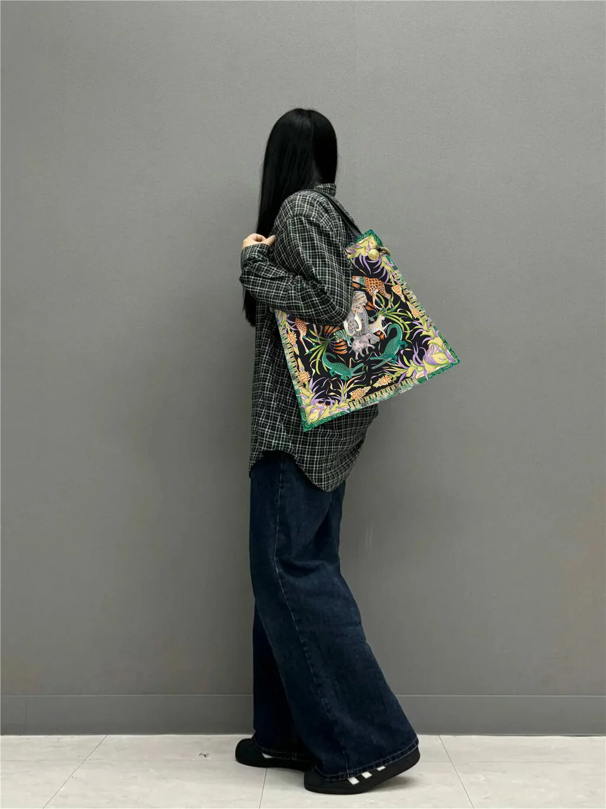 Korean Version of The New Bag, The Main Push Is The Classic Women's Handheld Cloth Bag, Large-capacity Book Bag, Shoulder Bag.