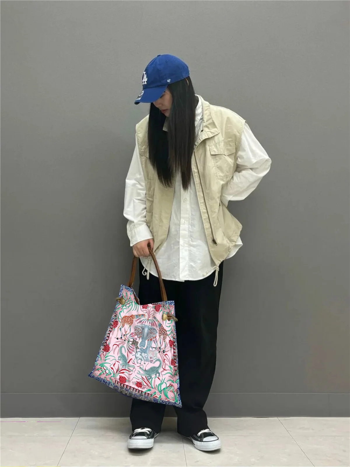 Korean Version of The New Bag, The Main Push Is The Classic Women's Handheld Cloth Bag, Large-capacity Book Bag, Shoulder Bag.